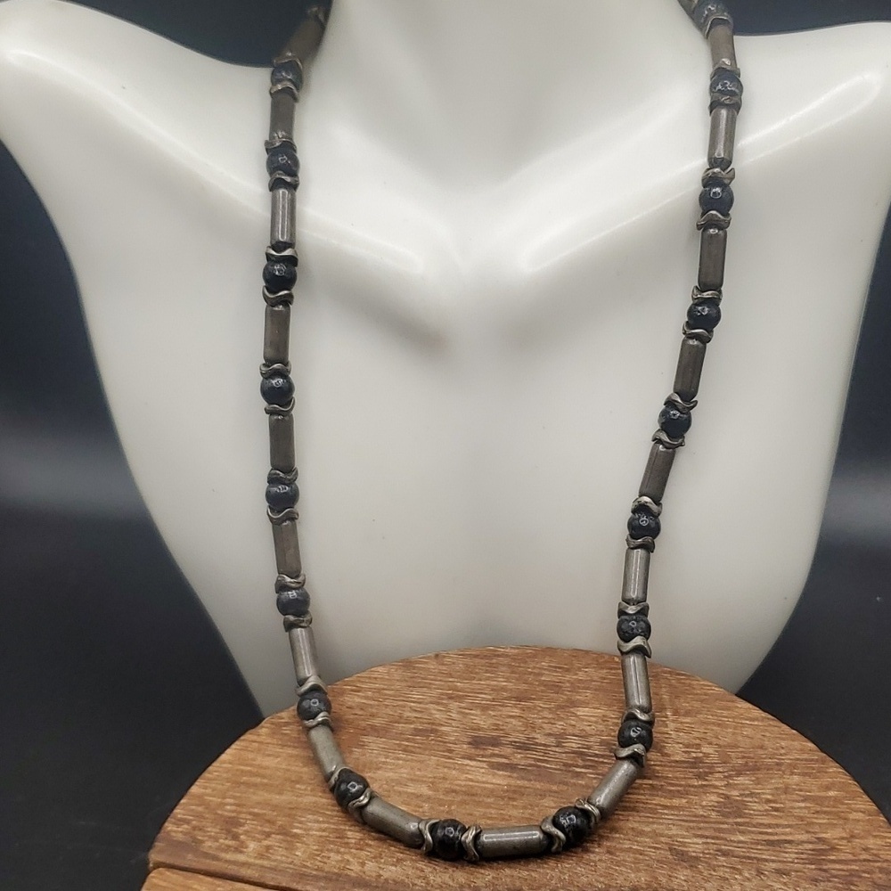 N2722‎ silver tone spacer goth brutalist necklace